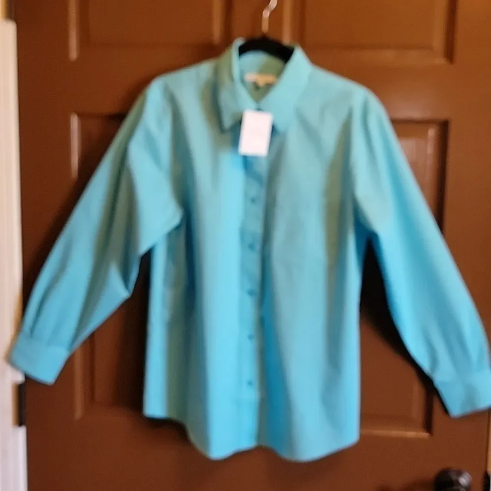 Foxcroft-Aqua cotton collared long sleeved shirt Size 10. NWT.